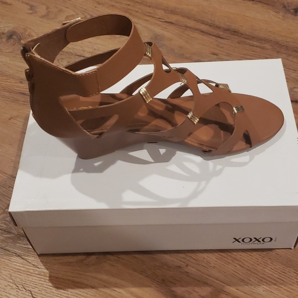 XOXO Sarabeth Ankle Strap Sandals Size 9.5 - Picture 2 of 4